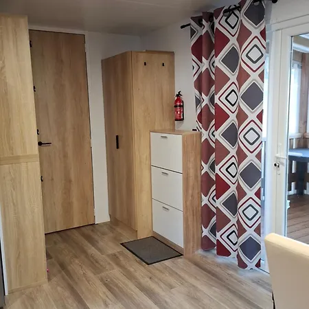 Mobil Home, De Vincent Et Delphine Кемпинг Ле-Мат