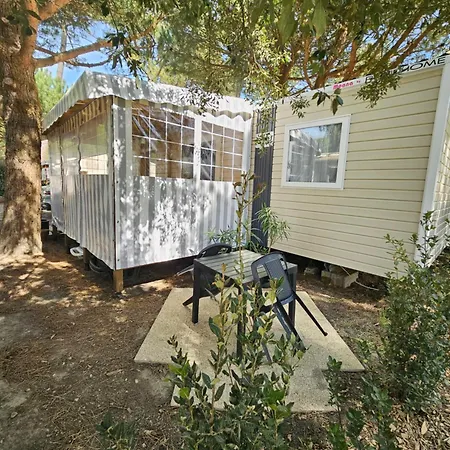 Mobil Home, De Vincent Et Delphine * Ле-Мат